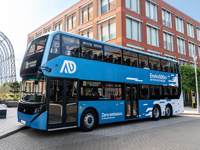 Lazzerini partnering Alexander Dennis